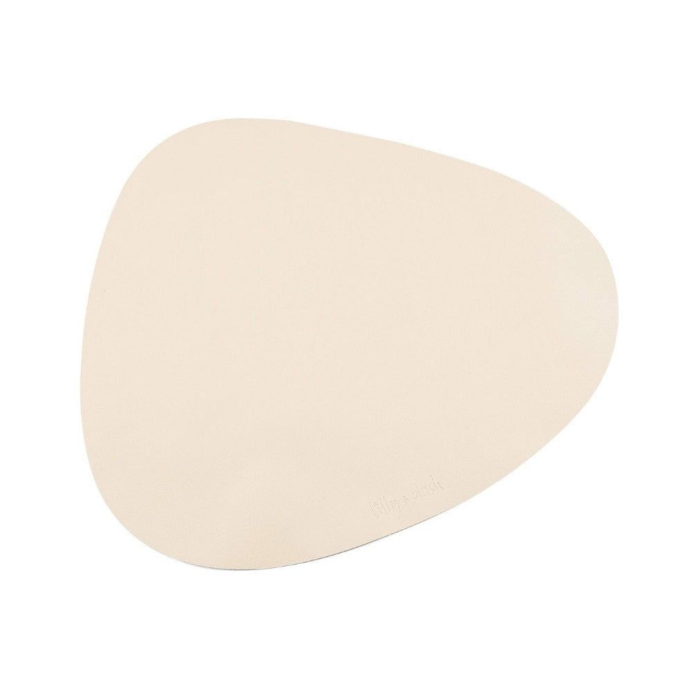 placemats with an asymmetric design