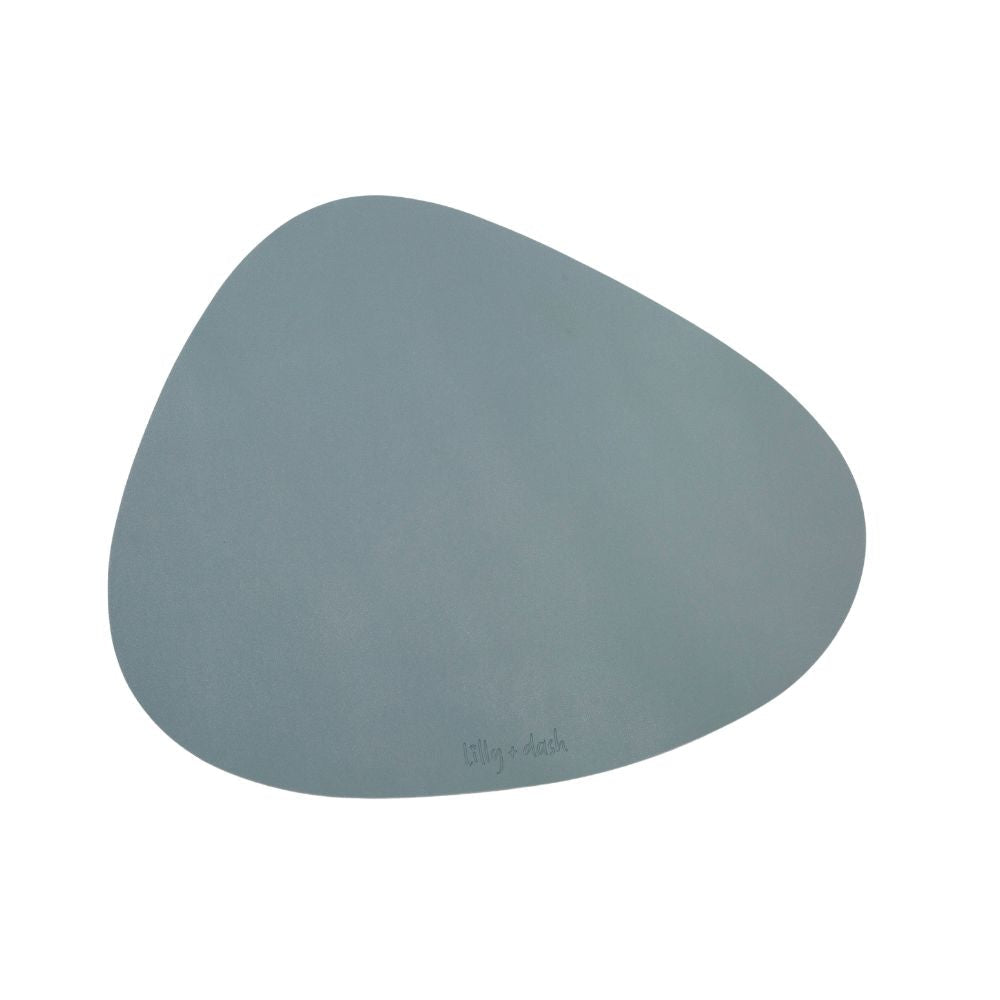 placemats with an asymmetric design